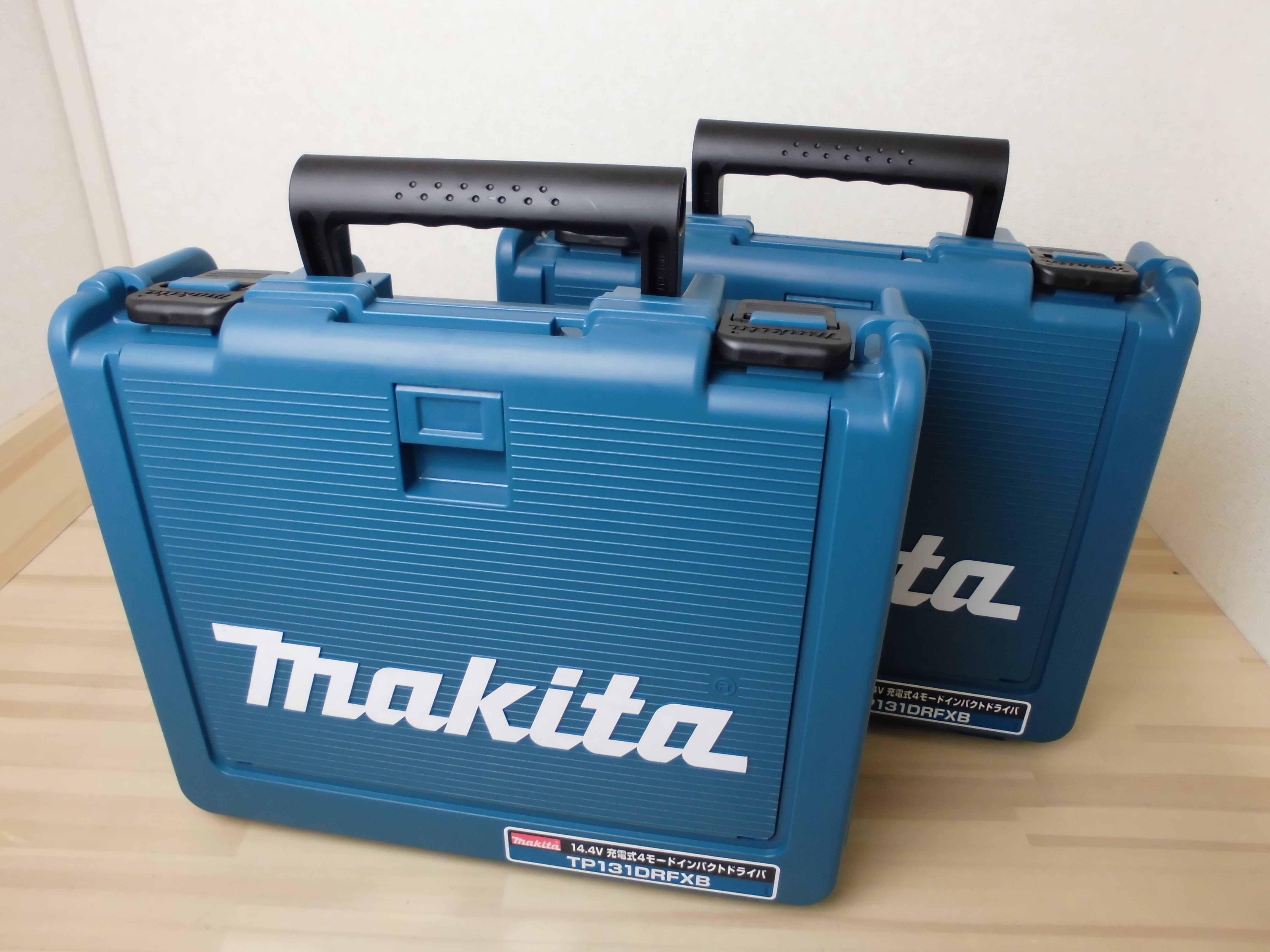 ☆比較的綺麗☆makita マキタ 18V 充電式インパクトドライバ TD147DRFX 3.0Ahバッテリー2個(BL1830) 充電器(DC18RC) ケース付 64276